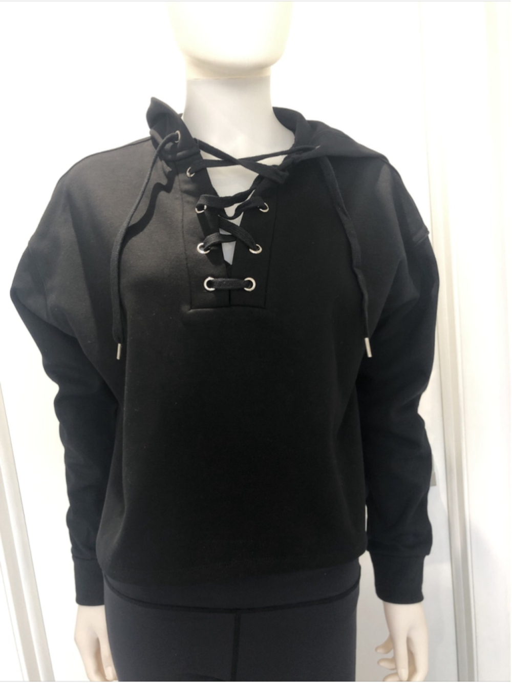 SIXTH JUNE LACE UP CROPPED HOODIE WOMEN BLACK S M L